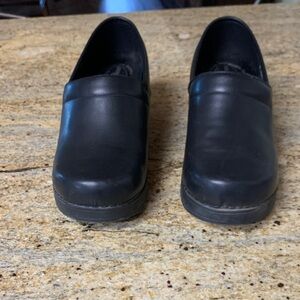 Elegant Black Leather Mules for Women